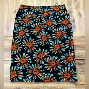 LuLaRoe Black Floral Pull on Stretch Pencil Skirt. Size Medium